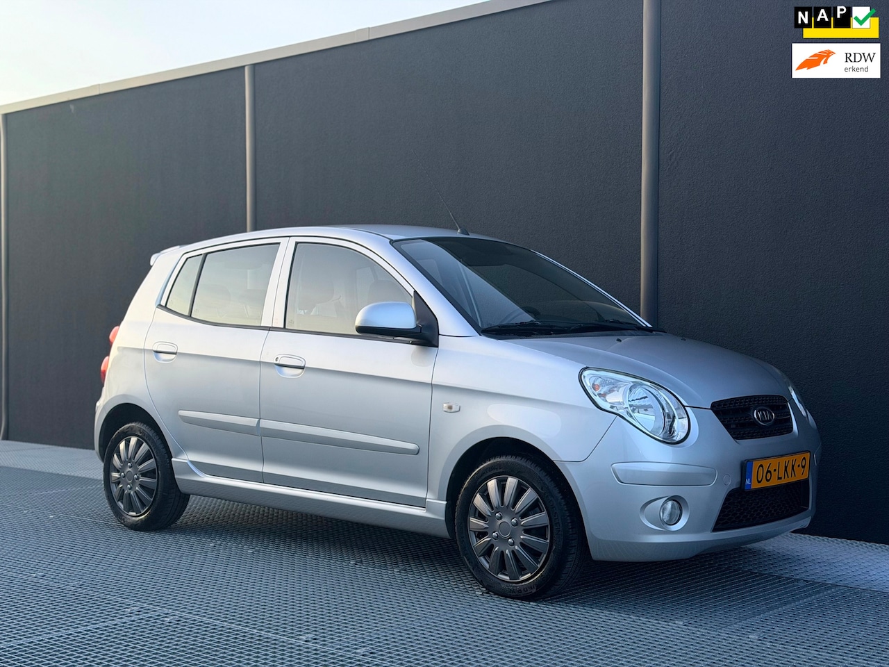 Kia Picanto - 1.0 Seven|NW DISTRIEBUTIERIEM |Airc|2eig - AutoWereld.nl
