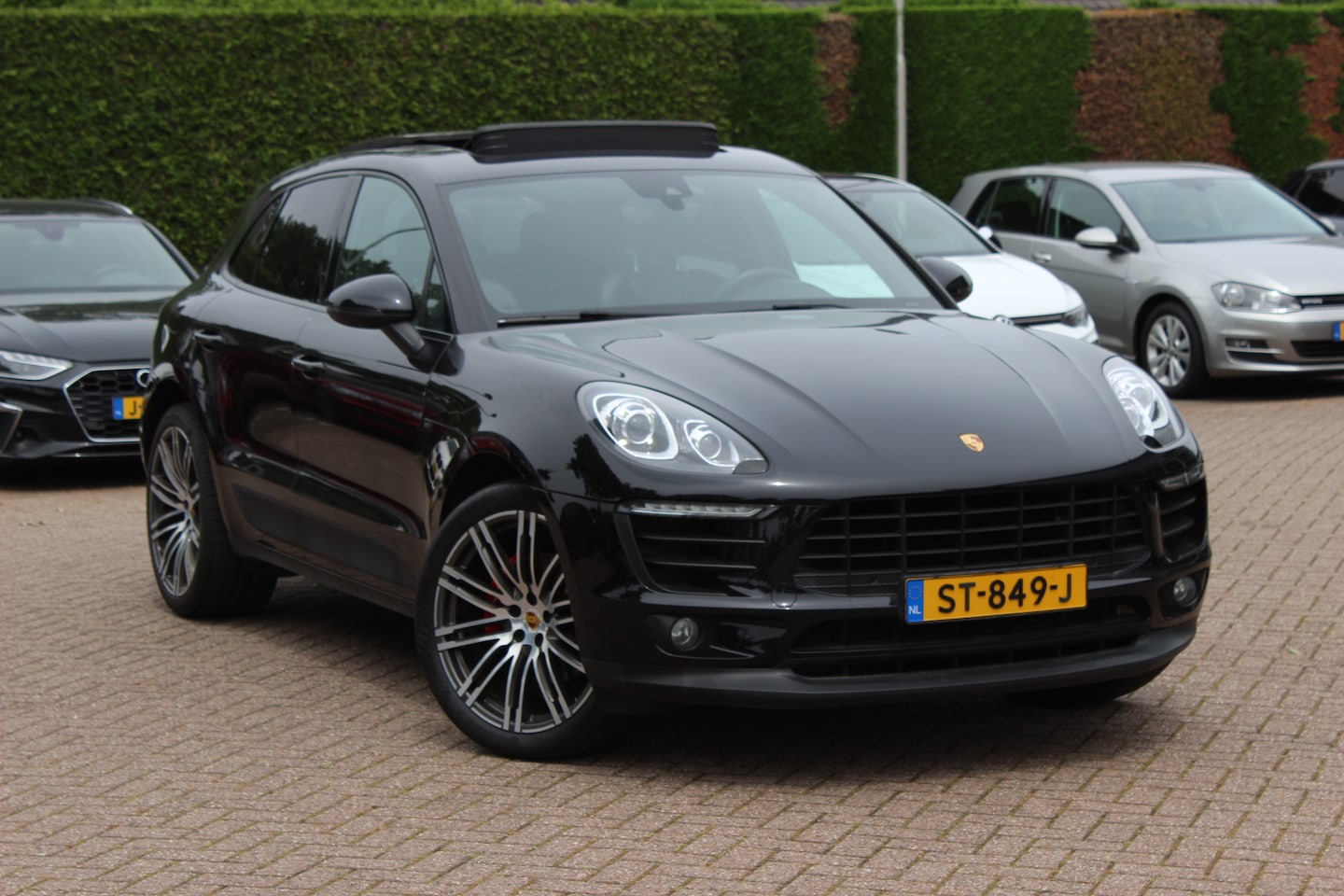 Porsche Macan - 2.0 / Panoramadak / Camera / Luchtvering / Bose / 21'' / Leder / Navigatie / Stoelverwarmi - AutoWereld.nl