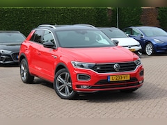 Volkswagen T-Roc - 1.5 TSI Sport Business R / Camera / CarPlay / Virtual Cockpit / Sportstoelen / 18'' / LED