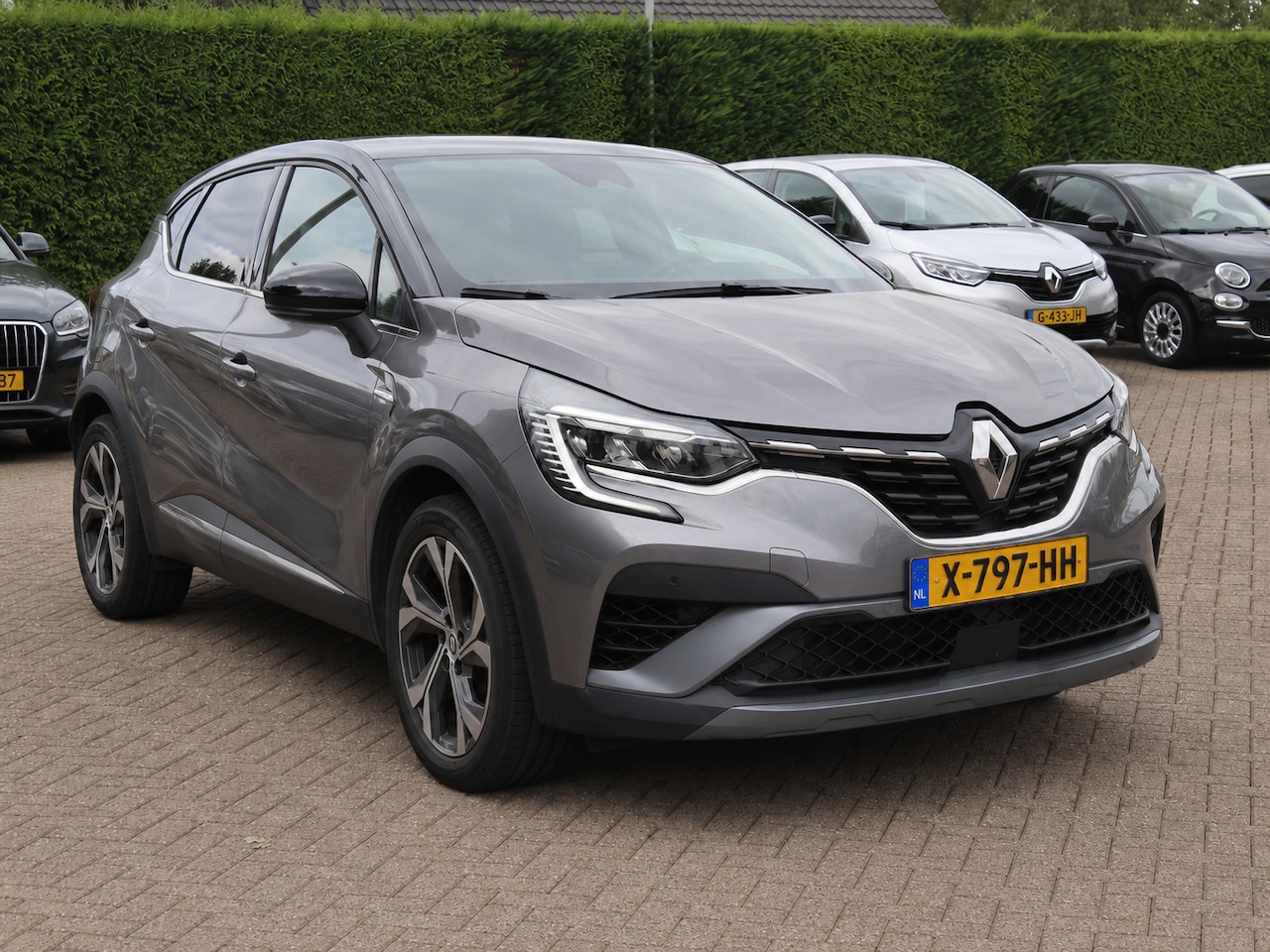 Renault Captur - 1.3 mild hybrid 160 R.S. Line / Trekhaak / Camera / CarPlay / Keyless / 18'' / Half leder - AutoWereld.nl