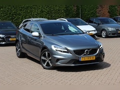 Volvo V40 - 2.0 D2 Inscription R-Design / Camera / Leder&Alcantara / Keyless / 17'' / Dodehoek / Getin