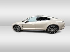 Porsche Taycan - Performance 84 kWh / Panoramadak / Camera / Luchtvering / 20'' / Leder / CarPlay / Stoelve