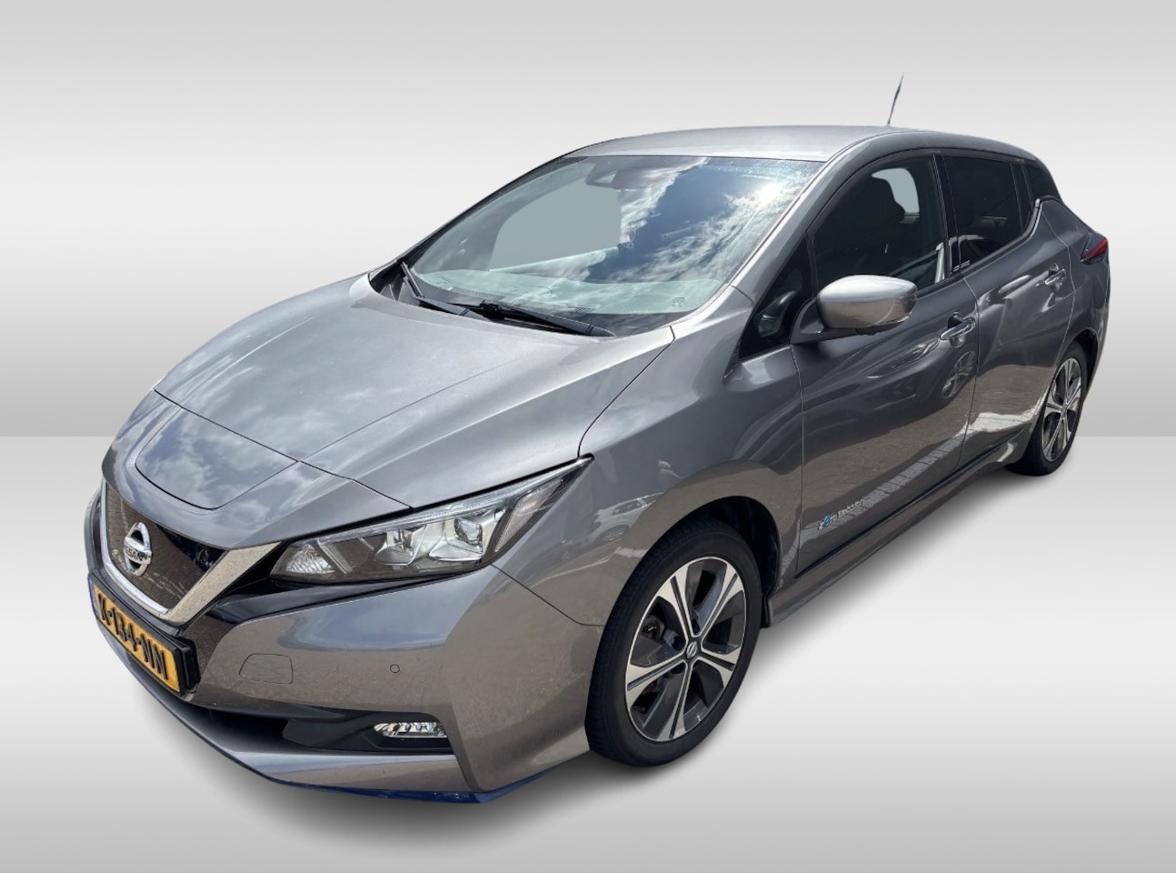 Nissan LEAF - e+ Tekna 62 kWh / Trekhaak / 360Camera / Leder / Keyless / 17'' / CarPlay / Dodehoek / DAB - AutoWereld.nl