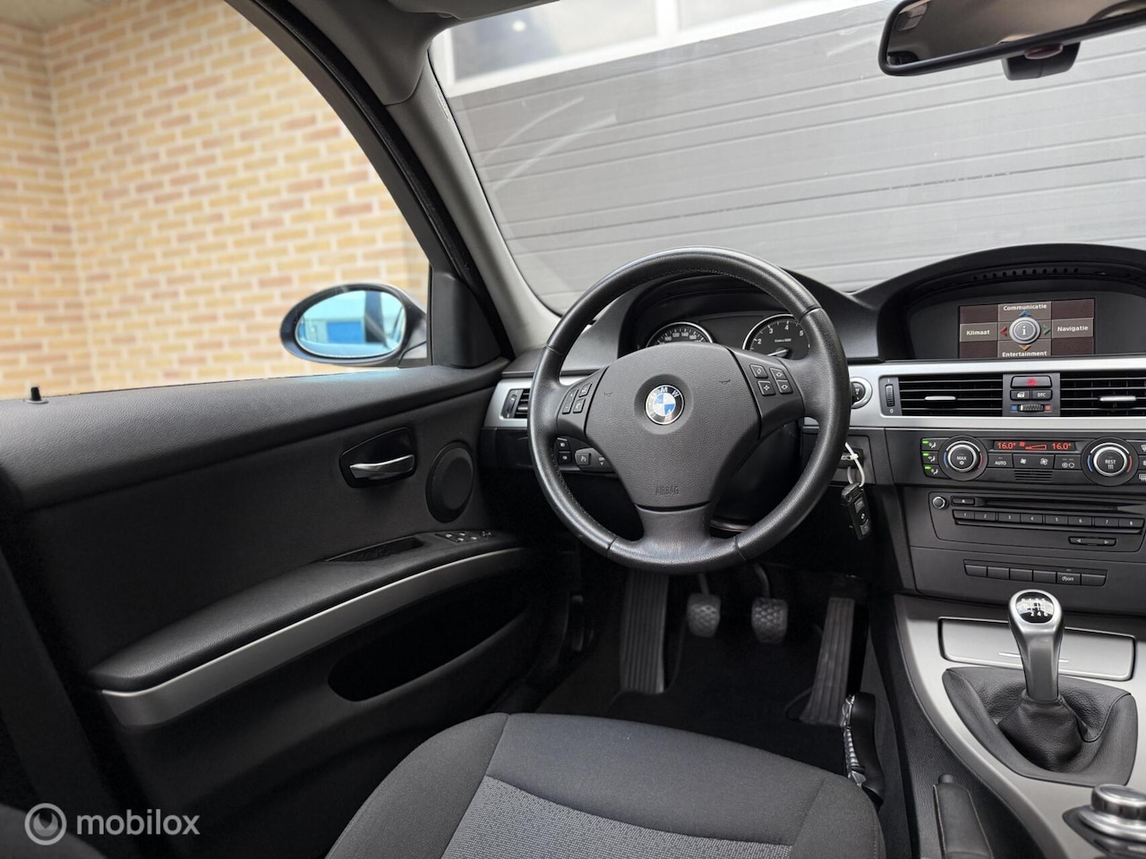 BMW 3-serie - 320i Executive|Navi|Cruis|Xenon|Weinig Km NAP - AutoWereld.nl