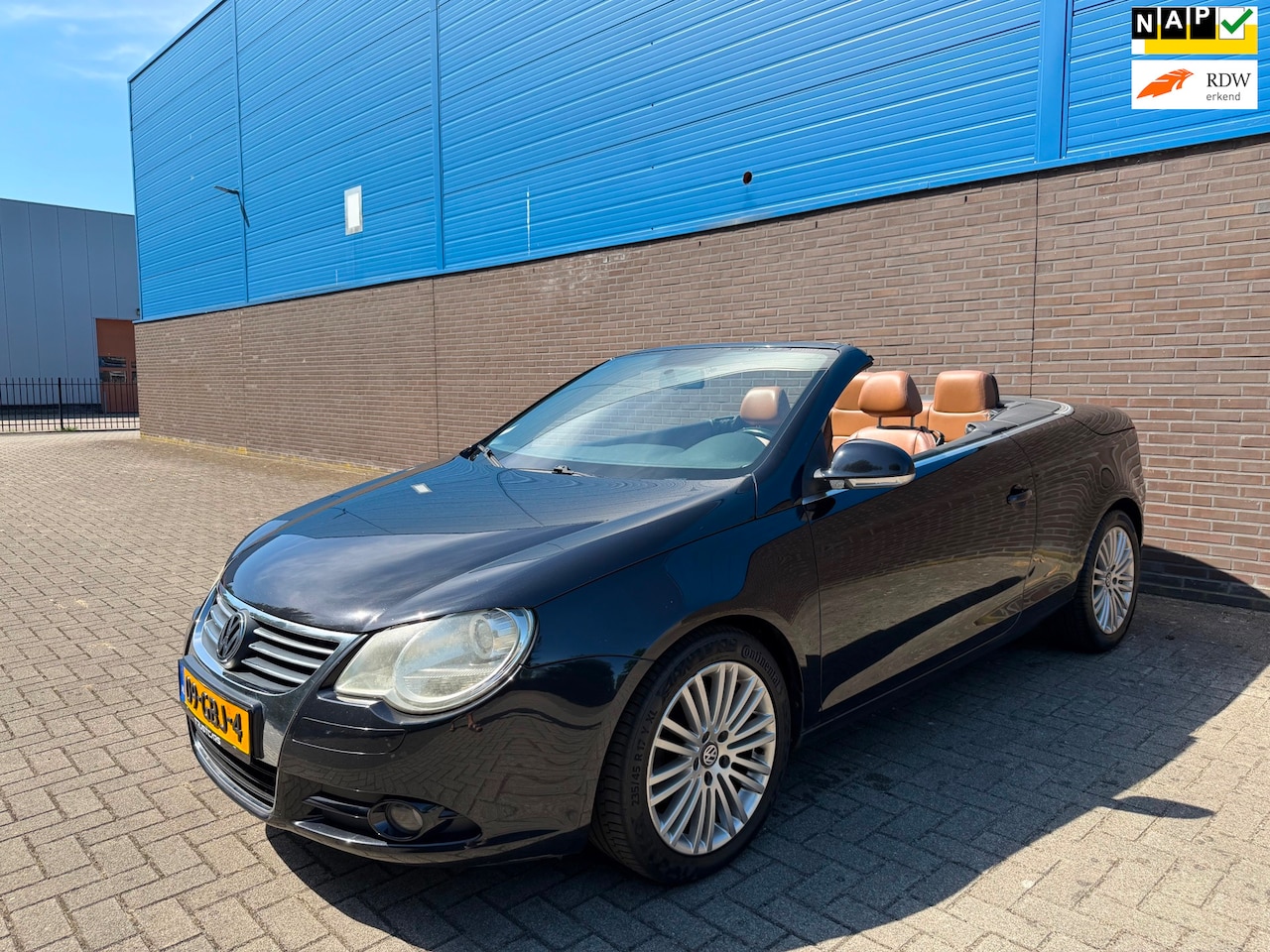 Volkswagen Eos - 2.0-16v FSI | CarPlay | Parkeersensoren | Cruise | Climate | Stoelverwarming | Panoramadak - AutoWereld.nl
