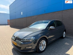 Volkswagen Golf - 1.4 TSI Highline CUP Edition | Panoramadak | Cruise | Climate | Parkeersensoren | Park Ass