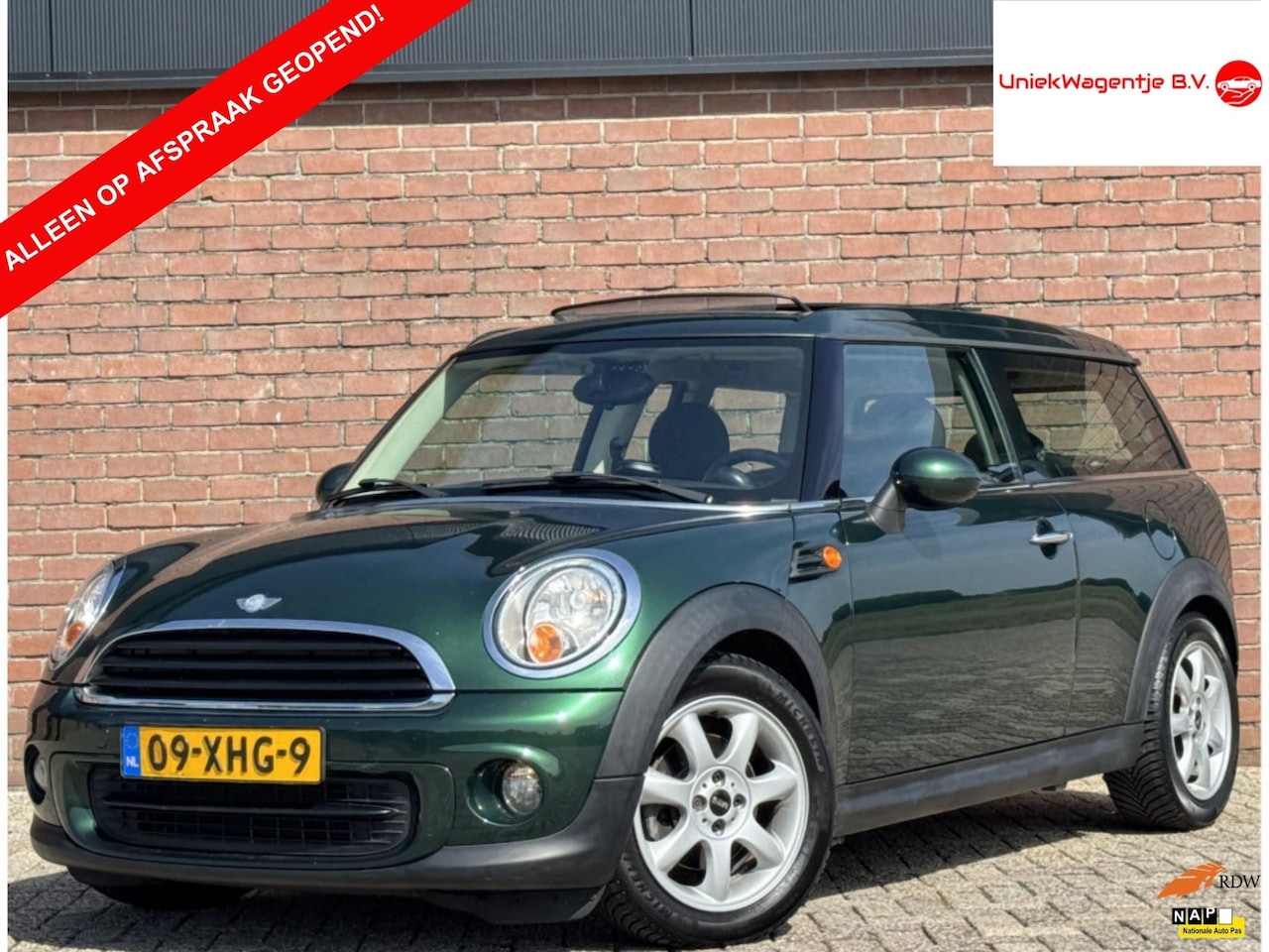 MINI Clubman - 1.6 ONE CHILI | NL-AUTO! | NAVI! | PANODAK! - AutoWereld.nl