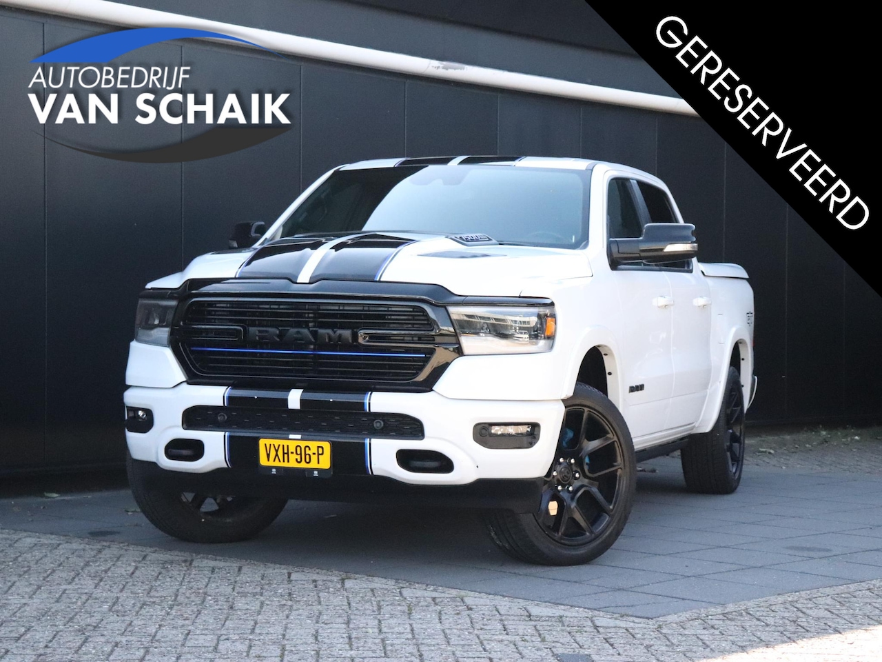 Dodge Ram 1500 - LARAMIE GT | LEDER | MEMORY | PANO-DAK | LUCHTVERING | TREKHAAK | H&K | STOELVERK. | CAMER - AutoWereld.nl