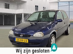 Opel Corsa - 1.2i-16V Strada Cool/ AUTOMAAT/ LAAG KM