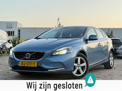 Volvo V40 - 2.0 D2 Momentum/AUTOMAAT/ZOMERBLAUW