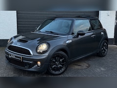 MINI Cooper S - 1.6 Chili | Pano | Leder | Navi | Xenon | 17” | Cruise | Stoelverwarming