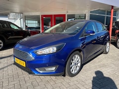 Ford Focus - 1.0 125PK titanium Navi Blis Trekhaak Nieuwe Distributie