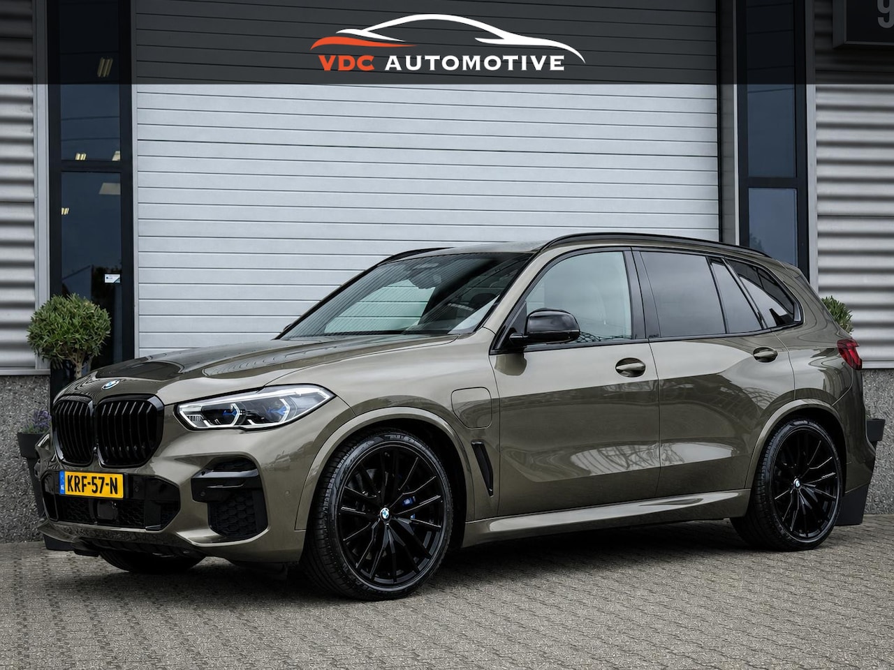 BMW X5 - xDrive45e m Sport Manhattan | Trekhaak | Laser | Comfort Access | 22 " Zwart | HeadUp | De - AutoWereld.nl