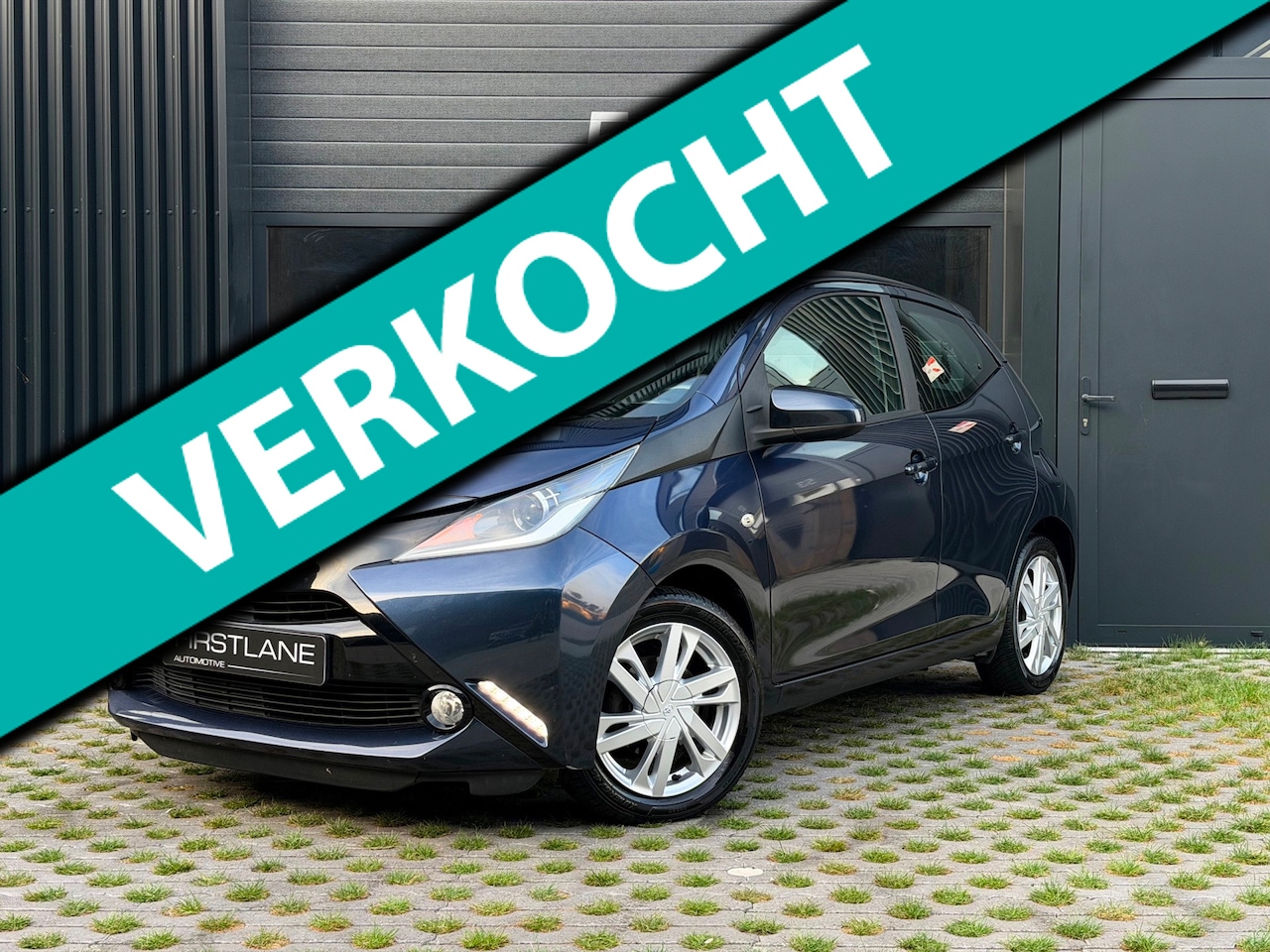 Toyota Aygo - 1.0 VVT-i x-play | Achteruitrijcam | Bleutooth - AutoWereld.nl