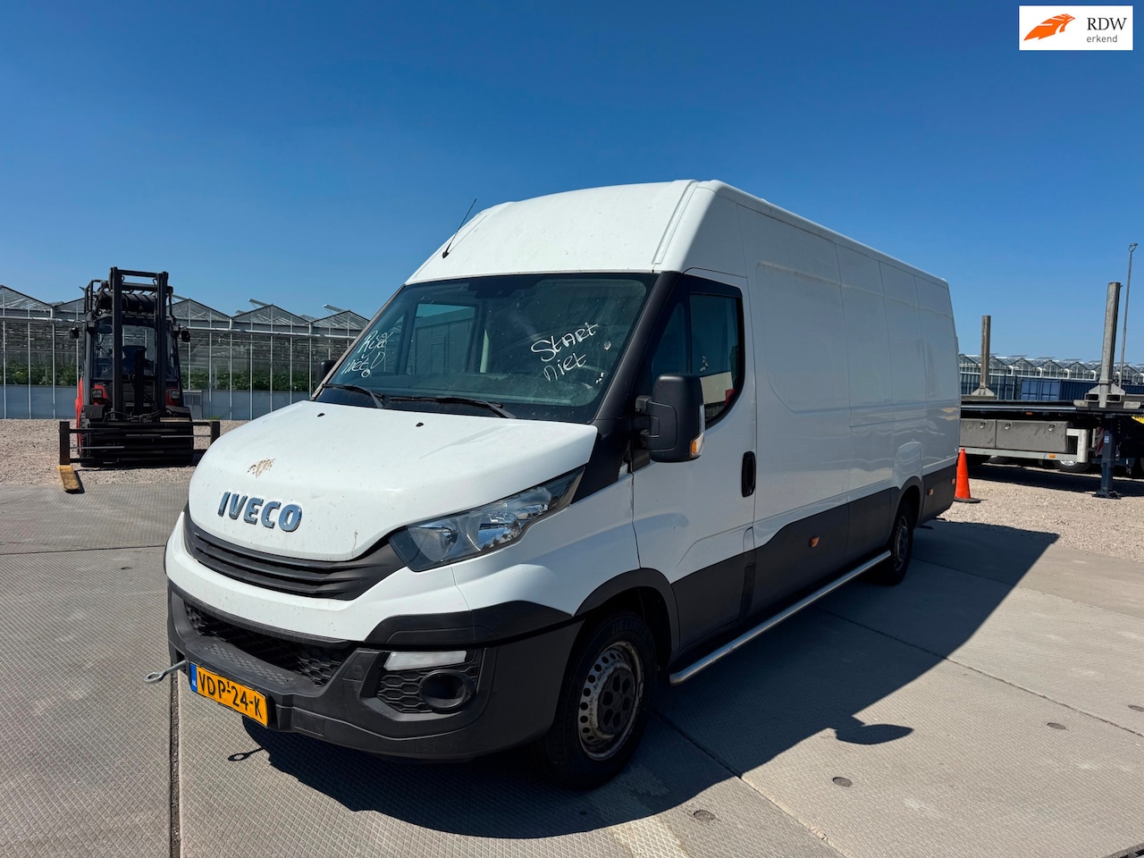 Iveco Daily - | 2017 | 35S16V 2.3 410 H2 | Automaat | Export en Handel - AutoWereld.nl