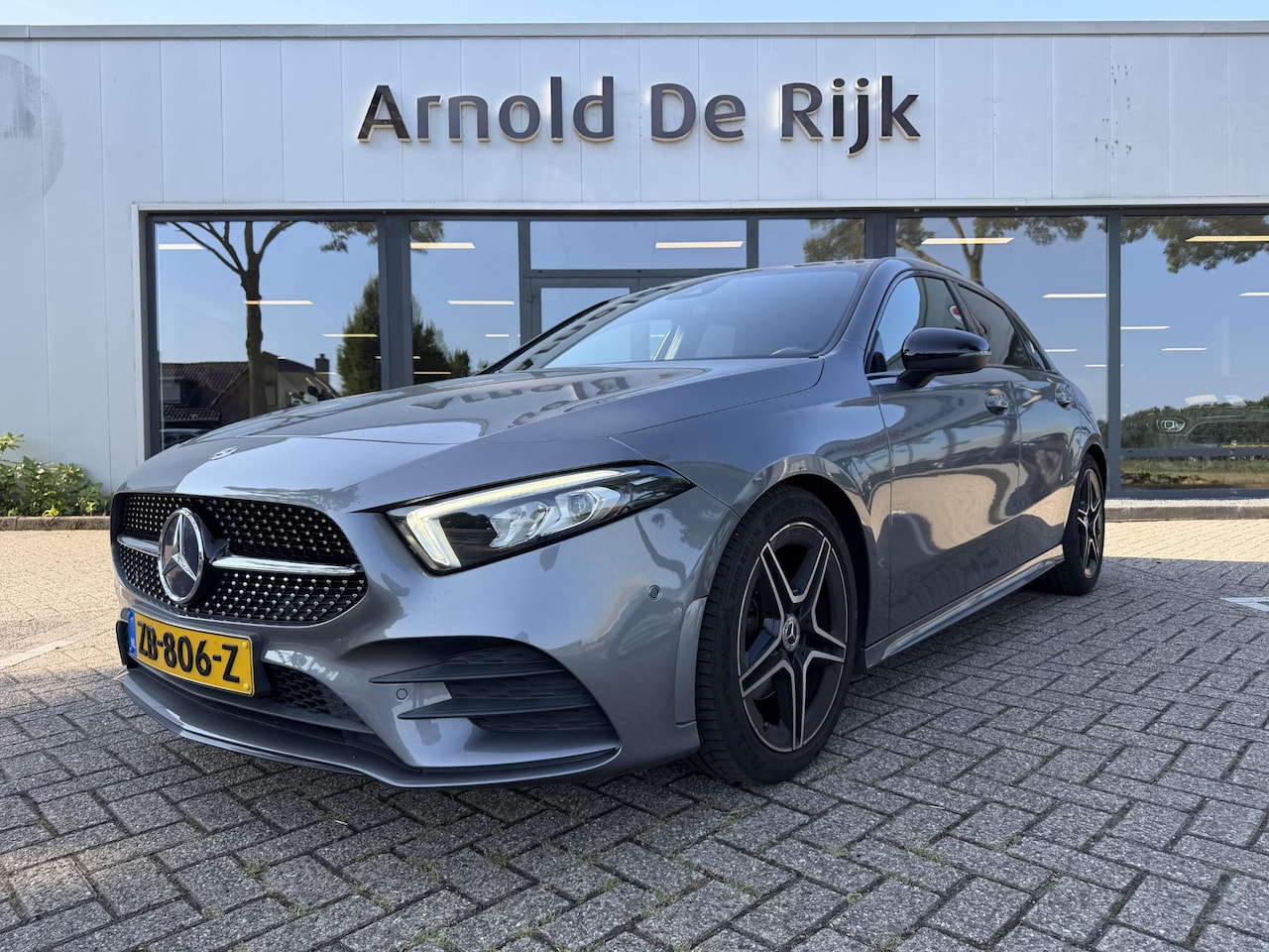 Mercedes-Benz A-klasse - 180 Business Solution AMG Night Upgrade 180 Business Solution AMG Night Upgrade - AutoWereld.nl