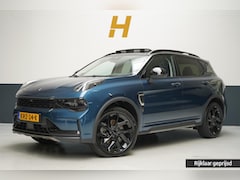 Lynk & Co 01 - 1.5 | Zwart optiek | Panoramadak | Camera | Navigatie | Memory | Lm velgen