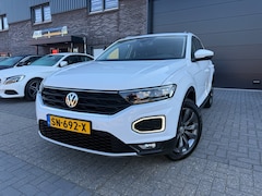 Volkswagen T-Roc - 1.0 TSI Style | 1E EGENAAR | 3/6 OF 12MND GARANTIE | PANODAK | ACC | LANE ASSIST | AIRCO |