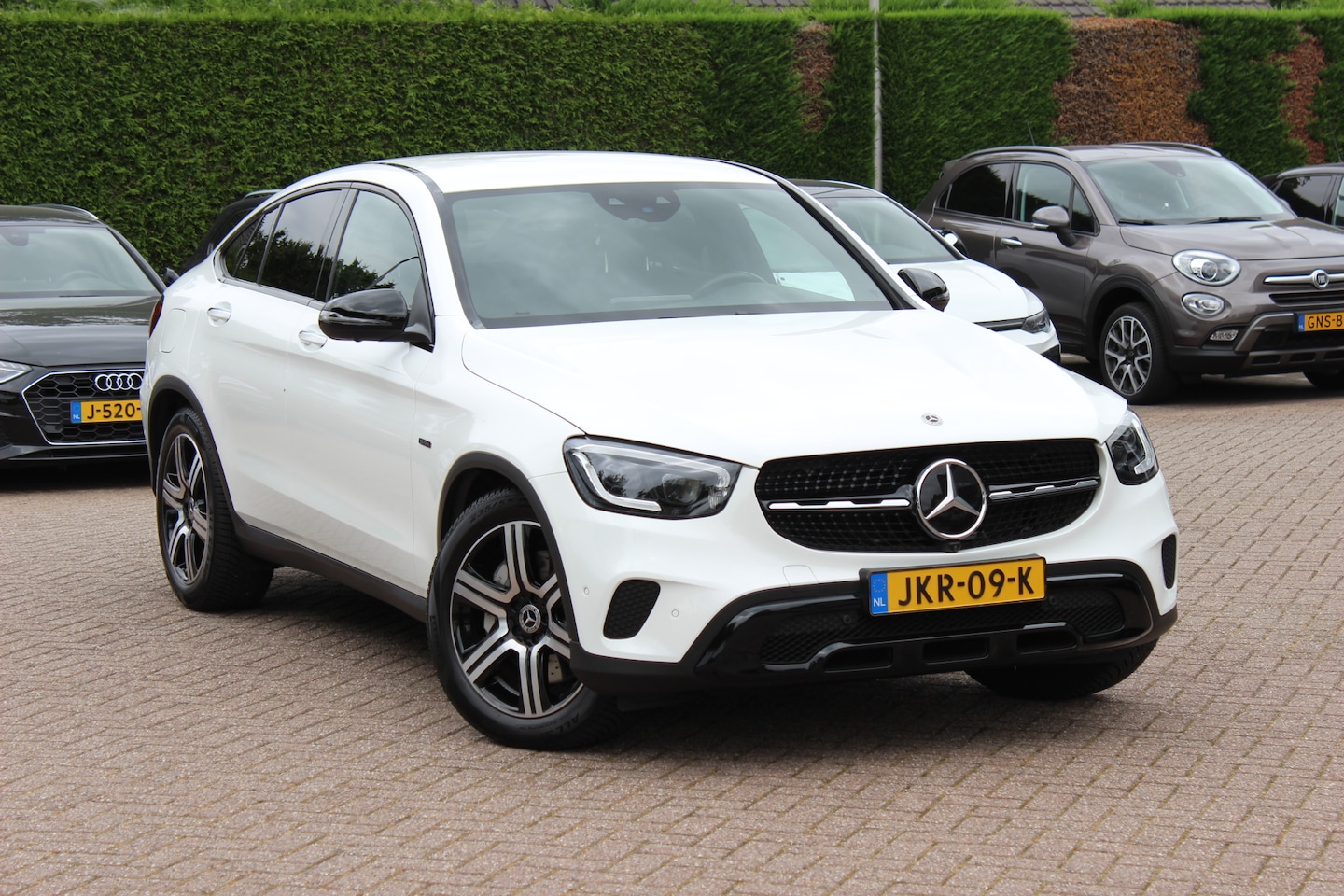 Mercedes-Benz GLC-klasse Coupé - 300e 4MATIC Business Solution / SoH 86,7 % / Trekhaak / 360Camera / Head-up / Burmester / - AutoWereld.nl
