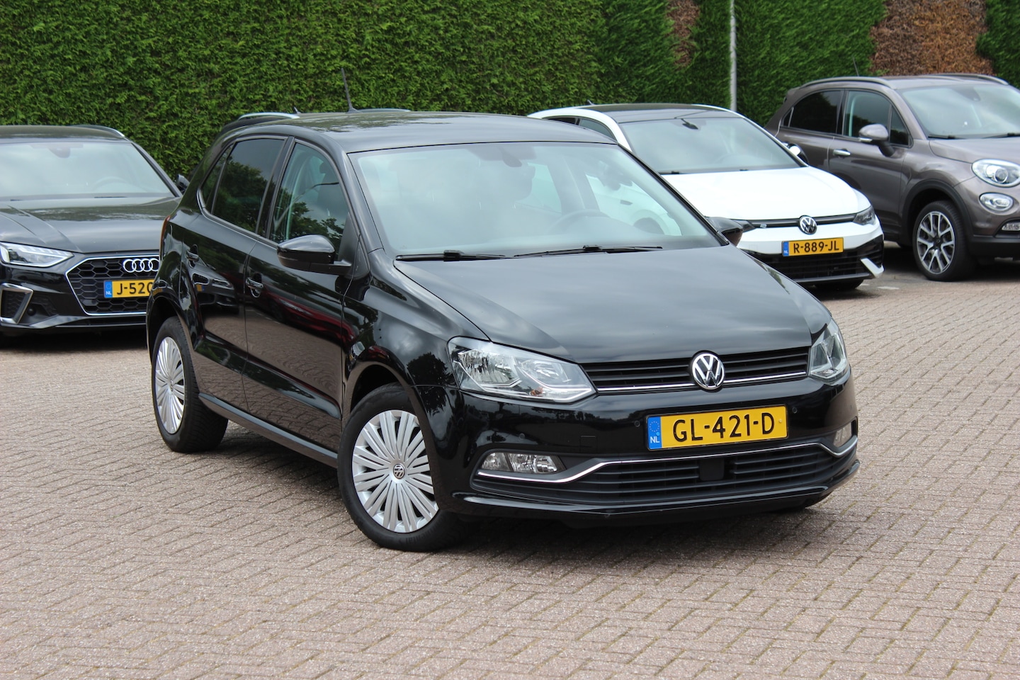 Volkswagen Polo - 1.4 TDI Comfortline / Navigatie / Parkeerhulp V+A / CarPlay / Climate Control / DAB / Arms - AutoWereld.nl