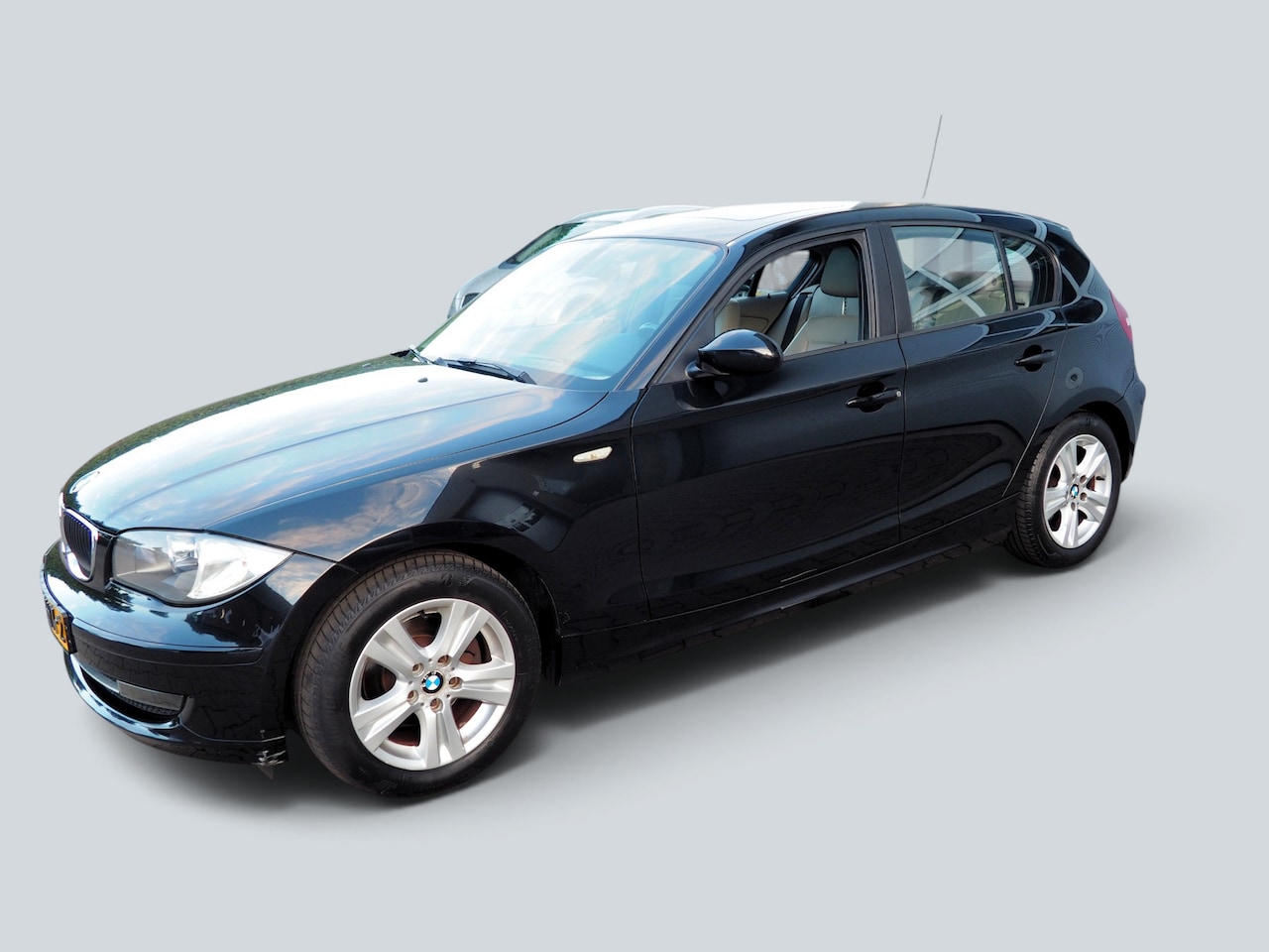 BMW 1-serie - 118i Executive SCHUIFDAK CLIMA CRUISE PARKEER S.