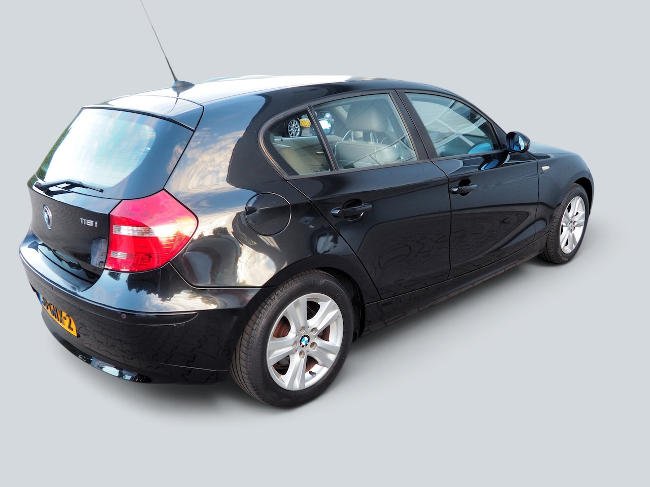 BMW 1-serie - 118i Executive SCHUIFDAK CLIMA CRUISE PARKEER S.