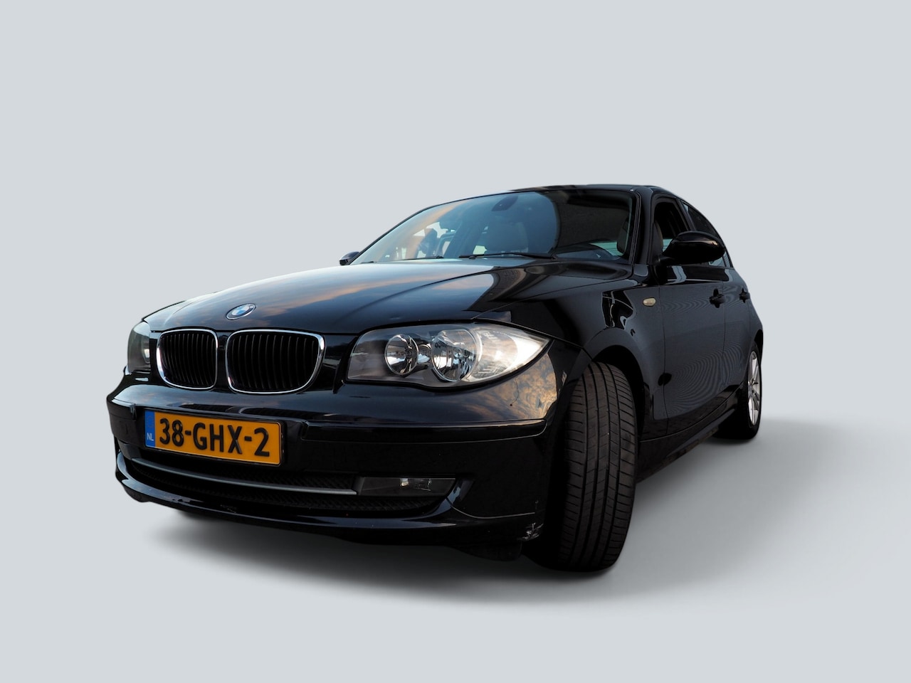 BMW 1-serie - 118i Executive SCHUIFDAK CLIMA CRUISE PARKEER S.