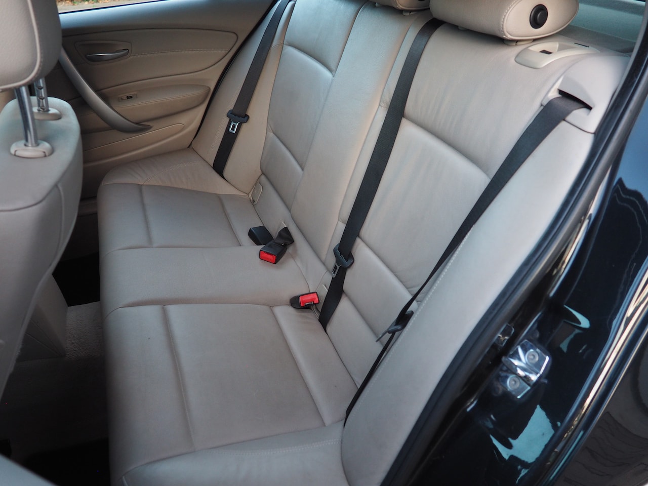 BMW 1-serie - 118i Executive SCHUIFDAK CLIMA CRUISE PARKEER S.