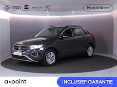 Volkswagen T-Roc - 1.5 TSI Life 150 pk Automaat (DSG) | Navigatie via App | Parkeersensoren (Park assist) | A