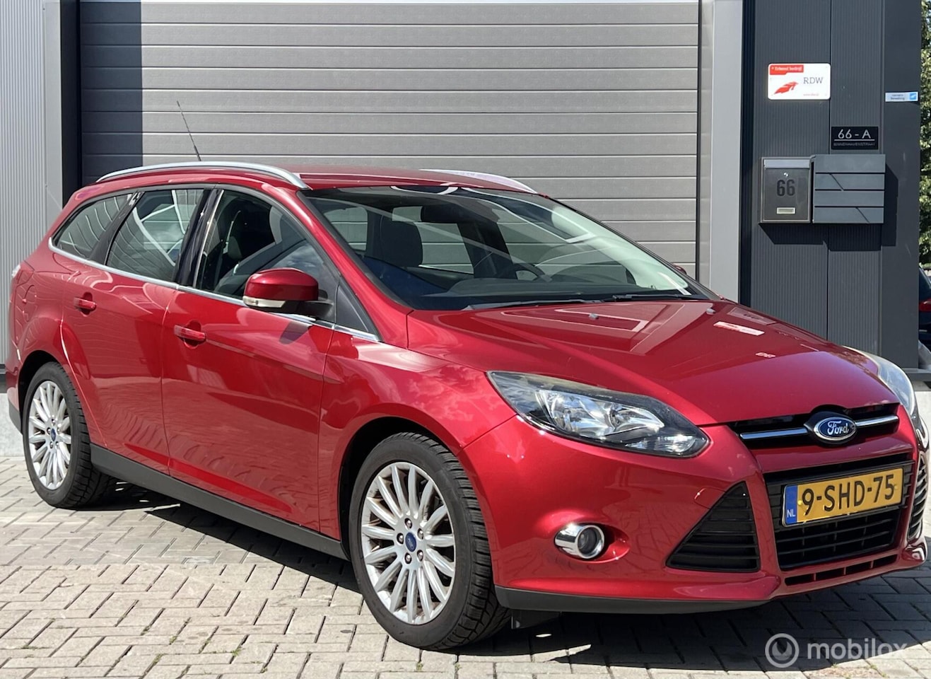 Ford Focus Wagon - 1.0 EcoBoost Titanium 1.0 EcoBoost Titanium - AutoWereld.nl