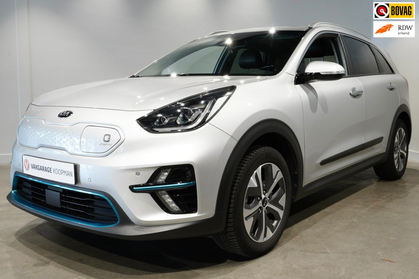 Kia e-Niro - DynamicPlusLine 64 kWh Pano|Stoel/stuurverwarming|ACC - AutoWereld.nl