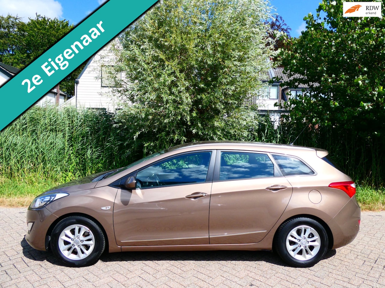 Hyundai i30 - 1.6 GDi 135pk Automaat 2e eig. Airco Cruise Trekhaak 1300kg. PDC - AutoWereld.nl