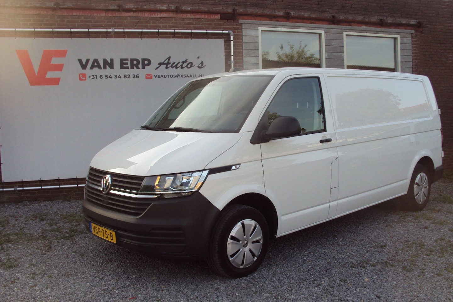 Volkswagen Transporter - 2.0 TDI L2H3 28 Nieuw staat - AutoWereld.nl