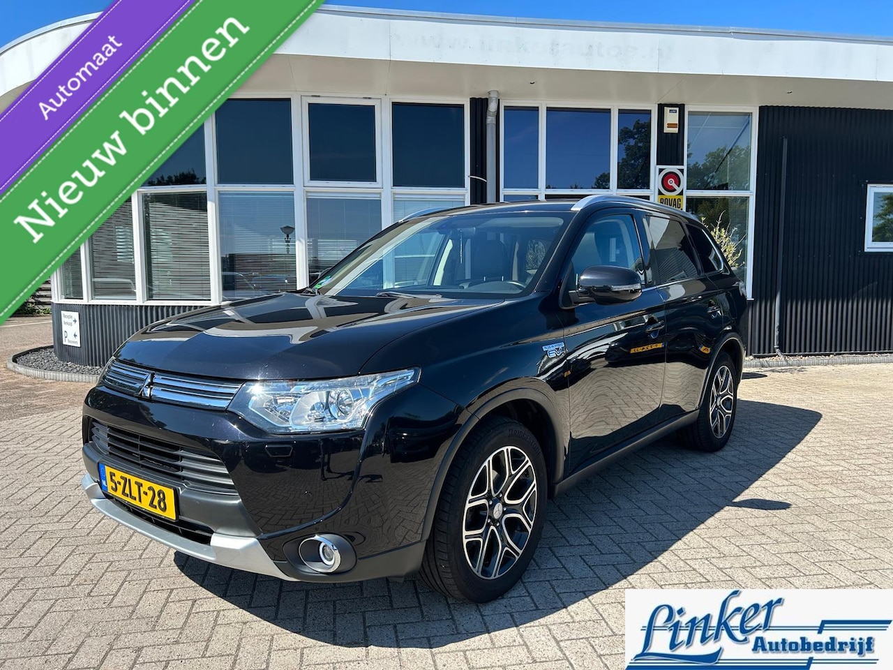 Mitsubishi Outlander - 2.0 PHEV Instyle X-Line | Cruise | Pano| Trekhaak| - AutoWereld.nl