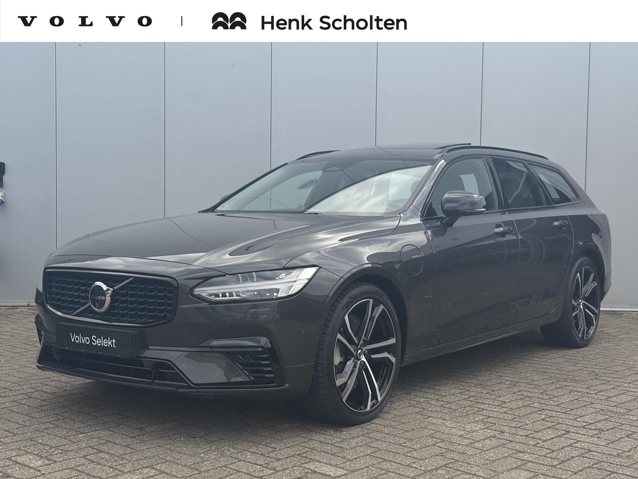 Volvo V90 - T8 Plug-in hybrid AWD Ultra Dark | Bowers & Wilkins Premium Audio | Luchtvering | Gelamine - AutoWereld.nl