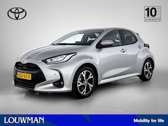 Toyota Yaris - 1.5 Hybrid 115 Dynamic + Comfort Pack | 1e Eigenaar | Stoel + Stuur verwarming | Blindspot