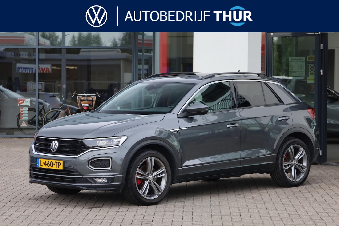 Volkswagen T-Roc - 1.5 TSI Sport Business R 150PK / 110kW DSG, Panoramadak, R-Line in- en exterieur, achterui - AutoWereld.nl
