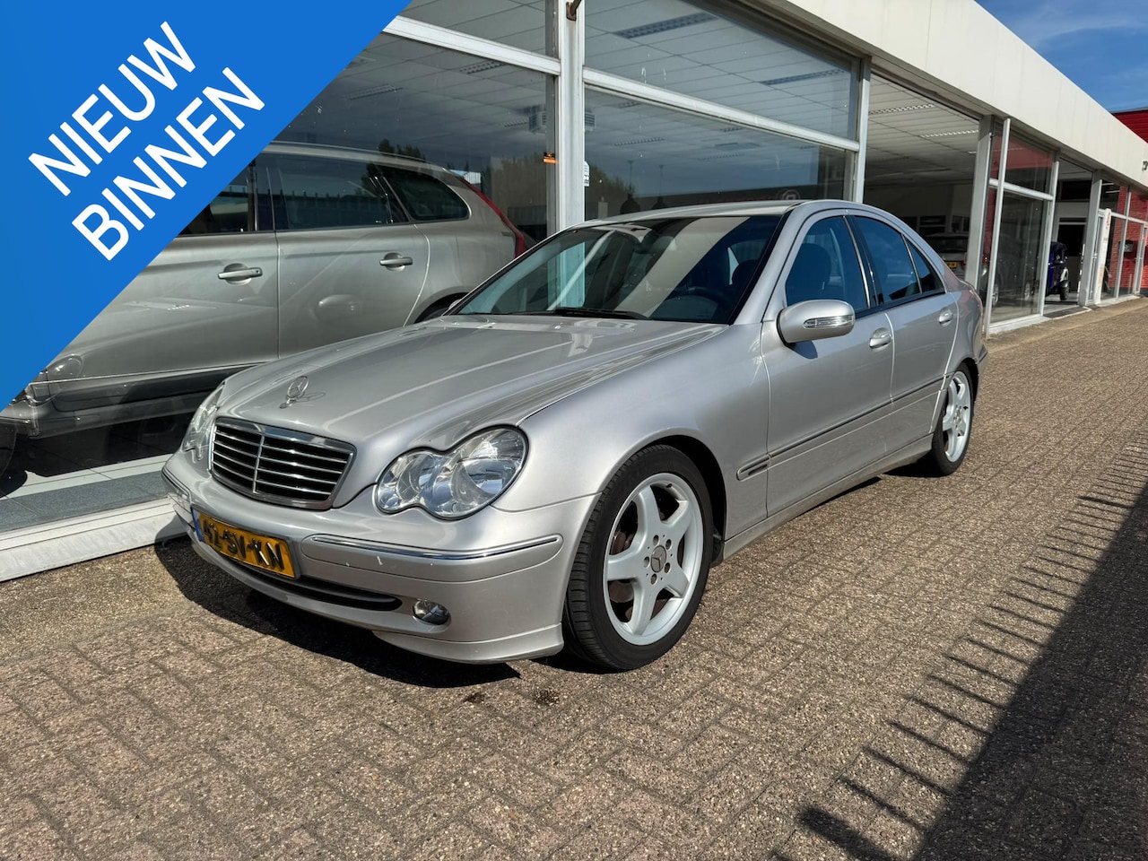Mercedes-Benz C-klasse - 180 K. Elegance | Airco | Elektrische ramen | Trekhaak | APK tot 15-03-2027 | - AutoWereld.nl