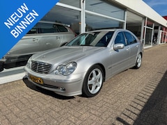 Mercedes-Benz C-klasse - 180 K. Elegance | Airco | Elektrische ramen | Trekhaak | APK tot 15-03-2027 |