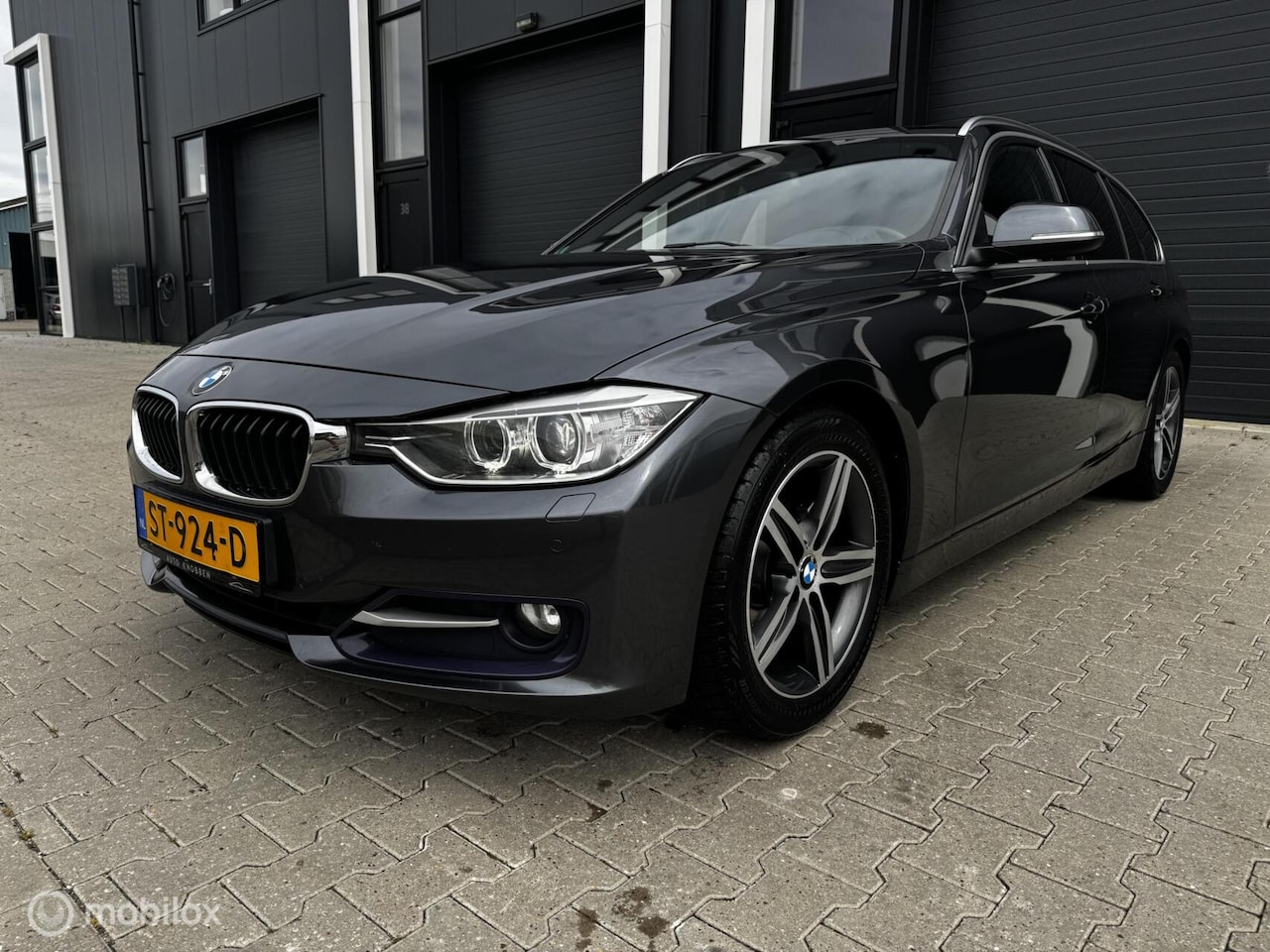 BMW 3-serie Touring - 320d EfficientDynamics HighExecutive2014 - AutoWereld.nl