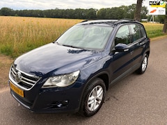 Volkswagen Tiguan - 1.4 TSI Comfort&Design APK/1ste eigenaar/Netjes/Rijdt perfect