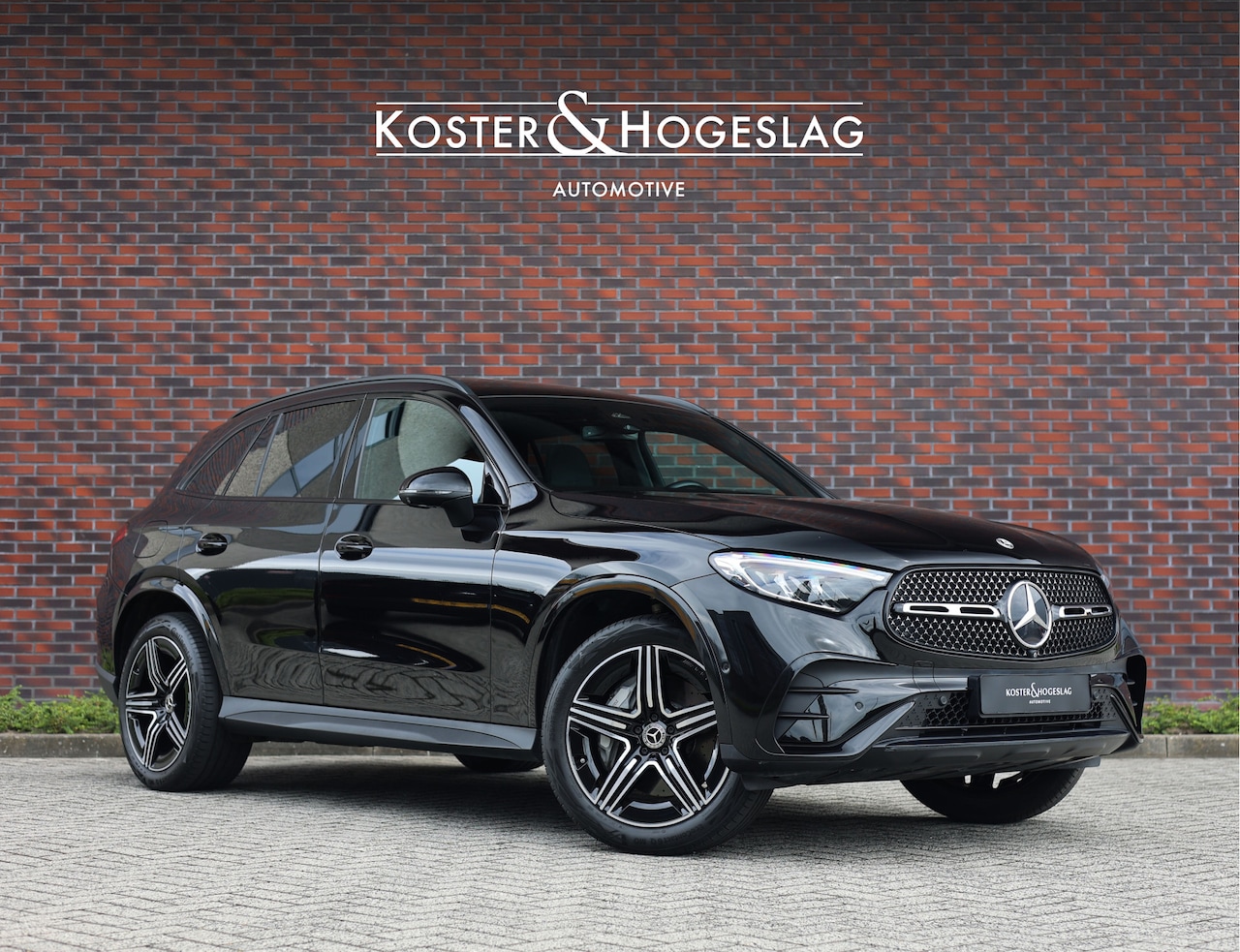 Mercedes-Benz GLC-klasse - 300e 4MATIC | Pano - Stoelverwarming - AutoWereld.nl