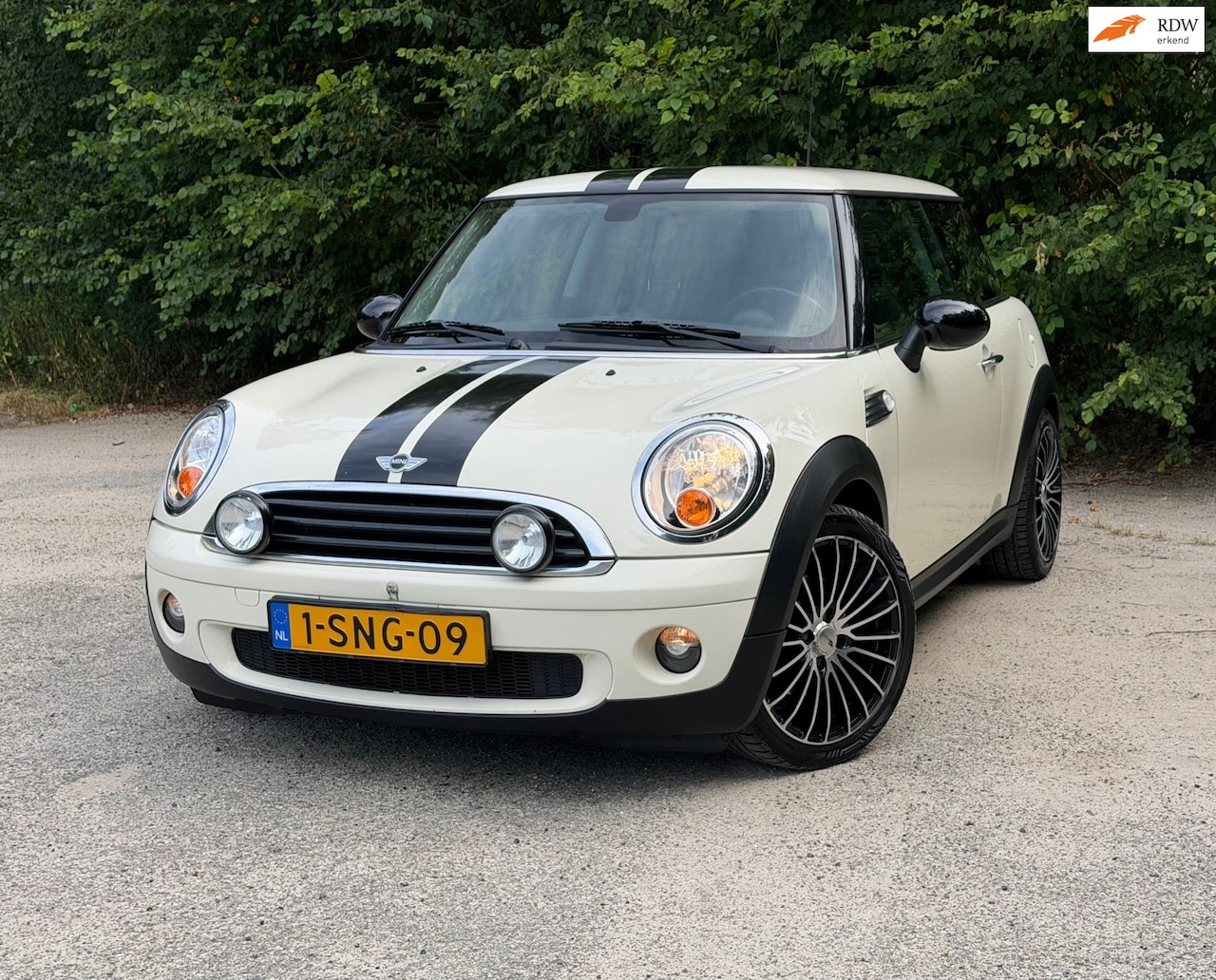 MINI 3-Deurs - 1.4 One | Start / Stop + Airco Nu € 2.950,- !!! - AutoWereld.nl