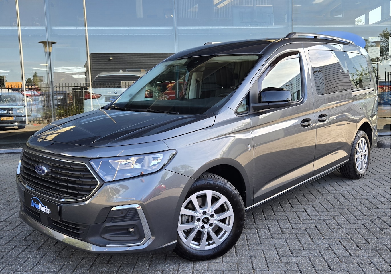 Ford Grand Tourneo Connect - Adaptive CC | Drivers Assist | Winter-pakket | Carplay DAB+ | 7-zits Interesse, Proefrit? - AutoWereld.nl