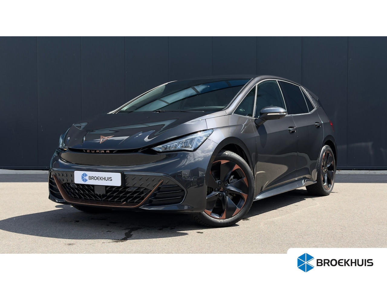 CUPRA Born - 231pk Copper Edition 62 kWh | 360 Camera | Alcantara Bekleding | Adaptive Cruise | Keyless - AutoWereld.nl