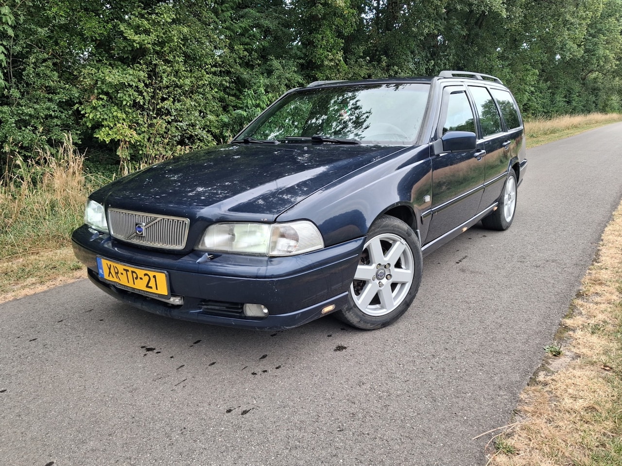 Volvo V70 - 2.5 Exclusive-Line Automaat Airco - AutoWereld.nl