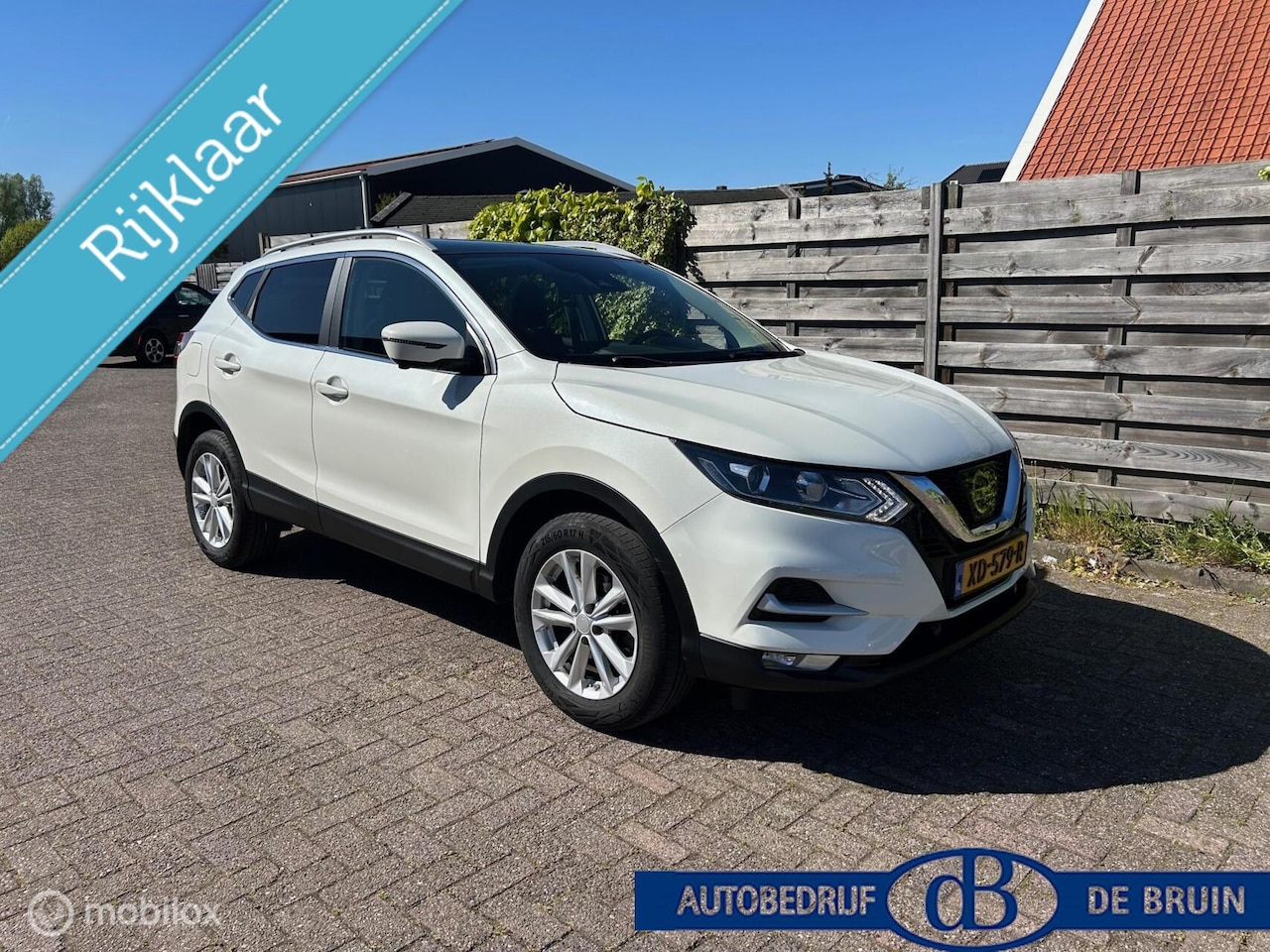 Nissan Qashqai - 1.2 N-Connecta panorama dak - AutoWereld.nl