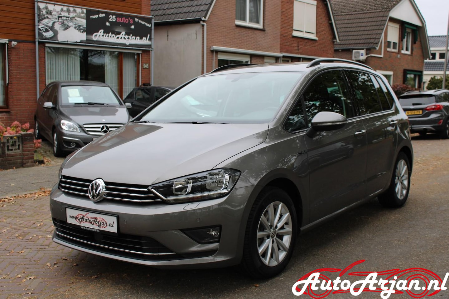 Volkswagen Golf Sportsvan - 1.2 TSI Comfortline Automaat, Cruise, Trekhaak, Garantie - AutoWereld.nl