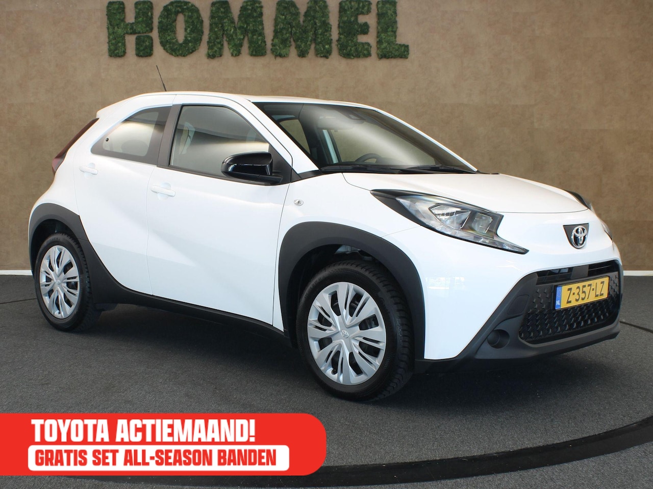 Toyota Aygo X - 1.0 VVT-i MT Play - ORIGINEEL NEDERLANDSE AUTO - ACHTERUITRIJCAMERA - CRUISE CONTROL - APP - AutoWereld.nl
