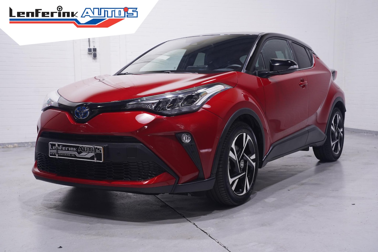 Toyota C-HR - 2.0 Hybrid Dynamic Team Duitsland Apple-carplay 18"-lmv Led-verlichting Camera DAB-ontvang - AutoWereld.nl